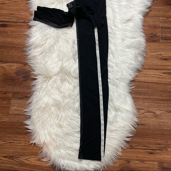 Floreiza Women’s Black Faux Leather Side Striped Lightweight Legging Size M EUC - Picture 7 of 9